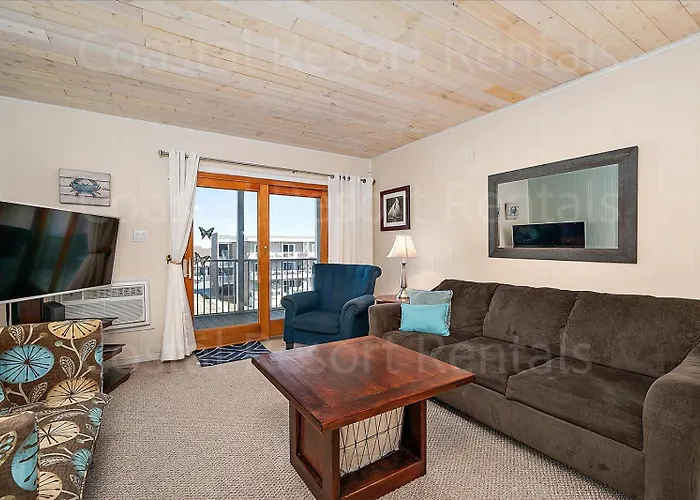 Sea Breeze - Beautiful Canal Views From Cozy 2 Bedroom Condo! * Ocean Stadt