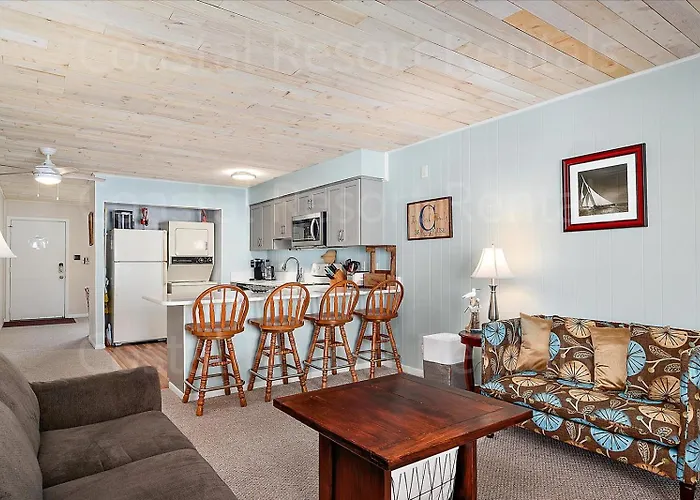 Ferienhaus Sea Breeze - Beautiful Canal Views From Cozy 2 Bedroom Condo!